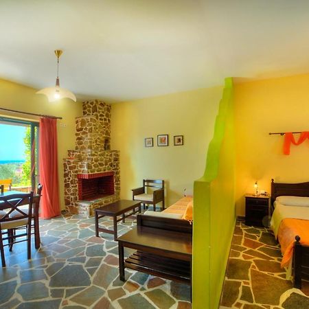 Appartement Ktima Nikola à Marmari  Extérieur photo